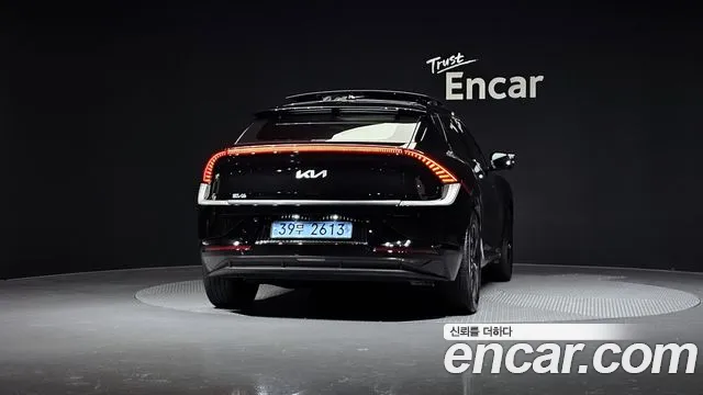 Kia EV6 2023 — фото 4