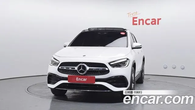 Mercedes-Benz GLA-Class 2023 — фото 3