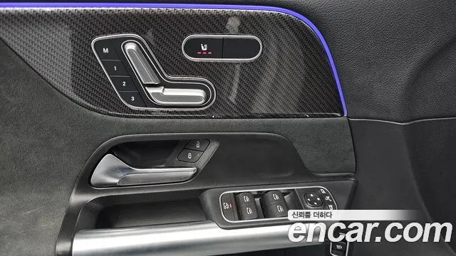 Mercedes-Benz GLA-Class 2023 — фото 13