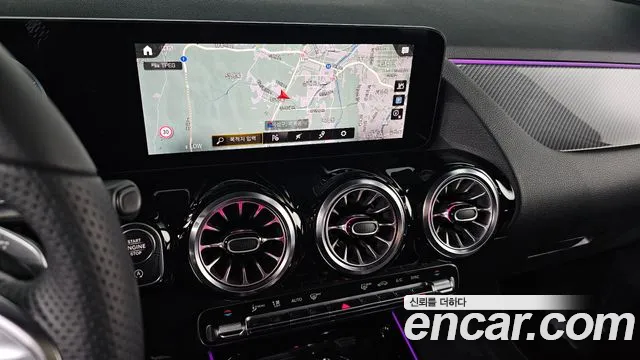 Mercedes-Benz GLA-Class 2023 — фото 16