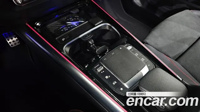 Mercedes-Benz GLA-Class 2023 — фото 18