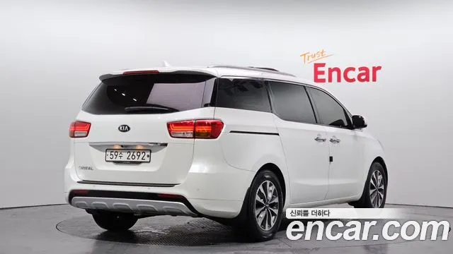 Kia Canival 2015 — фото 2