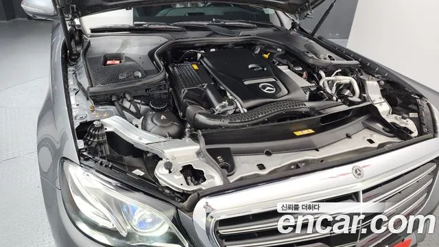Mercedes-Benz E-Class 2020 — фото 6