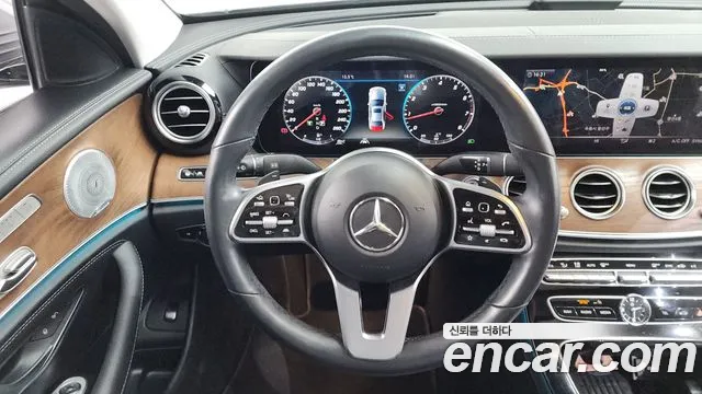 Mercedes-Benz E-Class 2020 — фото 13