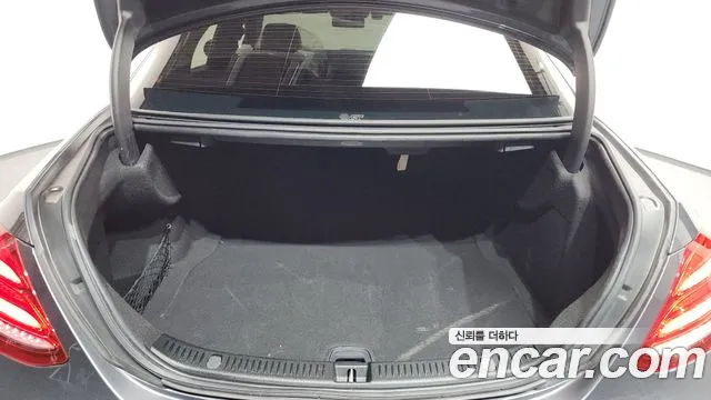 Mercedes-Benz E-Class 2020 — фото 20