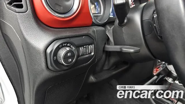 Jeep Wrangler 2021 — фото 14