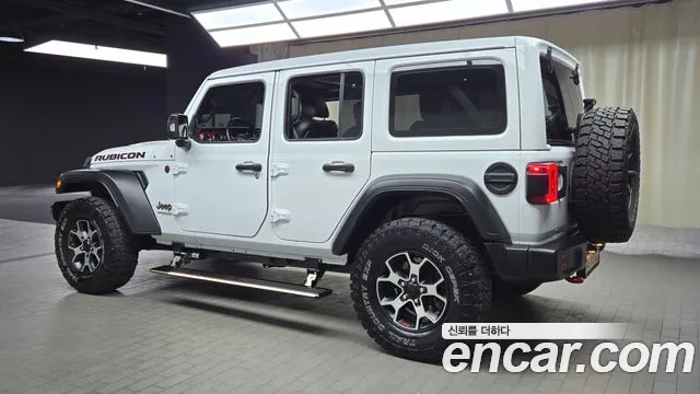 Jeep Wrangler 2021 — фото 16