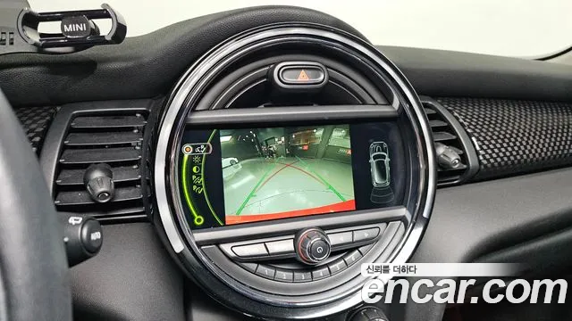 Mini Cooper 2018 — фото 16