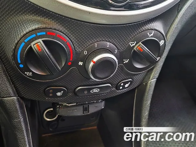 Hyundai Accent 2011 — фото 15