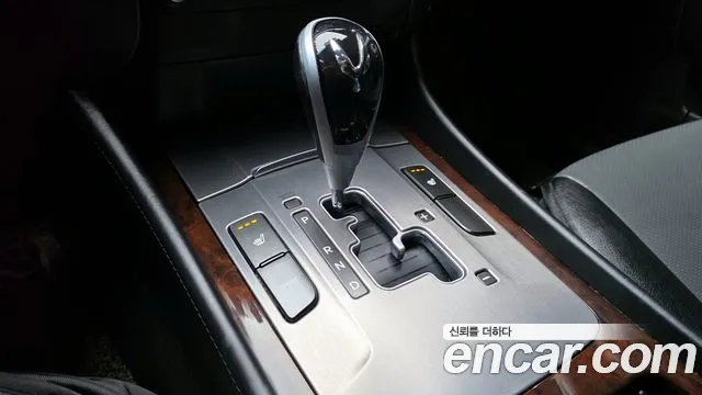 Hyundai Equus 2012 — фото 9