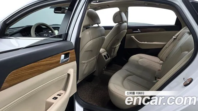 Hyundai Sonata 2015 — фото 12