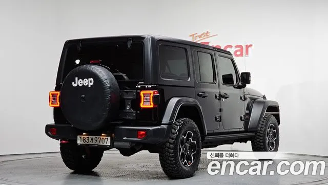 Jeep Wrangler 2020 — фото 2