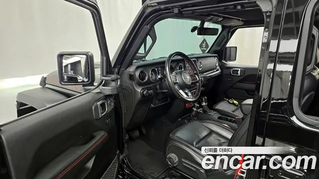 Jeep Wrangler 2020 — фото 10