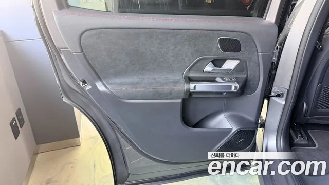 Mercedes-Benz EQB 2025 — фото 11