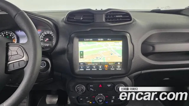 Jeep Renegade 2022 — фото 14