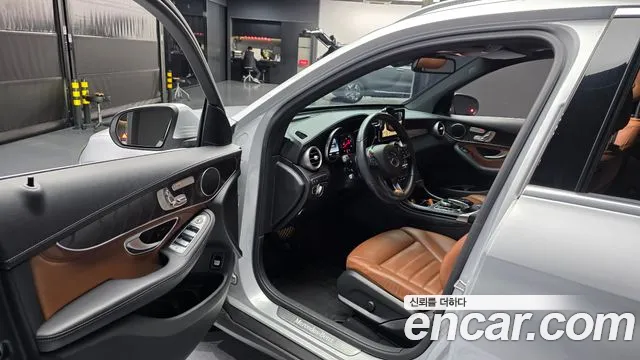 Mercedes-Benz GLC-Class 2017 — фото 10