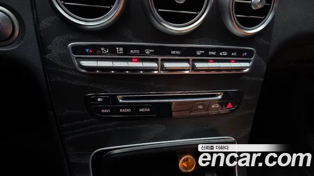 Mercedes-Benz GLC-Class 2017 — фото 17