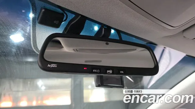 Hyundai AVANTE 2017 — фото 19