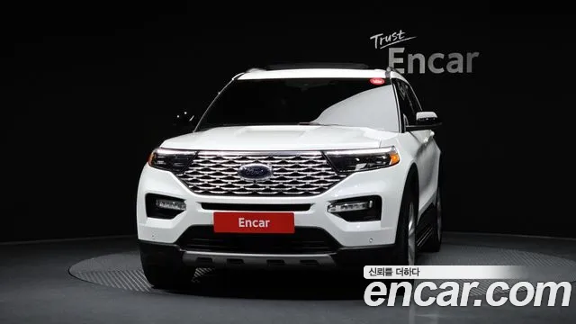 Ford Explorer 2022 — фото 3