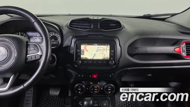 Jeep Renegade 2017 — фото 17