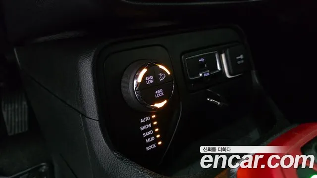 Jeep Renegade 2017 — фото 18