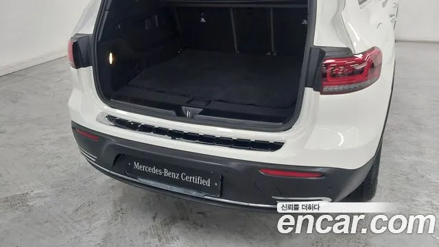 Mercedes-Benz EQB 2023 — фото 11