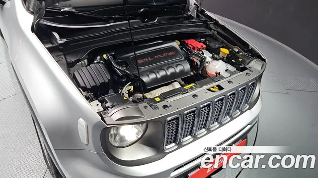 Jeep Renegade 2019 — фото 6