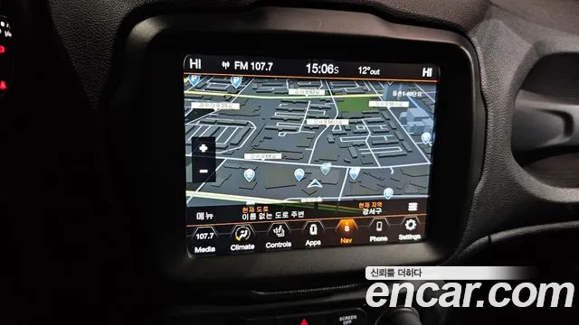 Jeep Renegade 2019 — фото 14