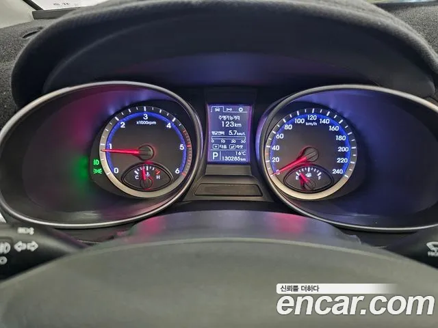 Hyundai Santafe 2015 — фото 19