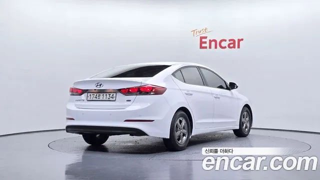 Hyundai AVANTE 2017 — фото 2