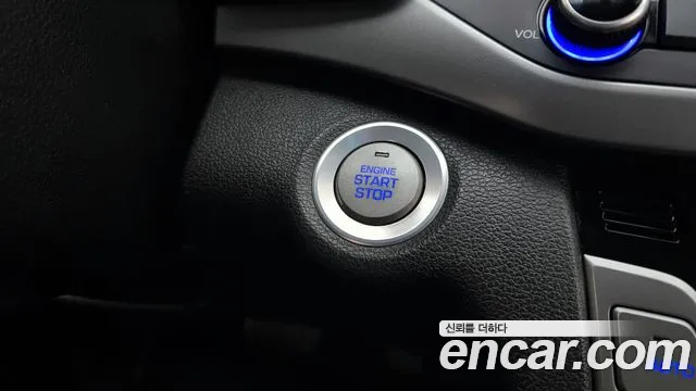 Hyundai AVANTE 2017 — фото 18