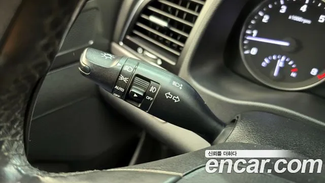Hyundai AVANTE 2017 — фото 19