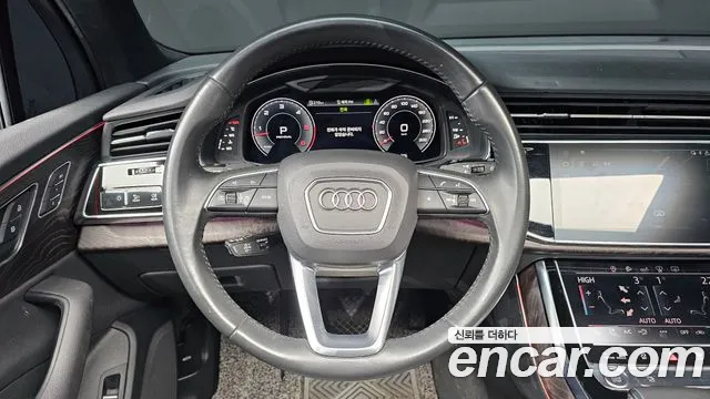 Audi Q7 2020 — фото 14