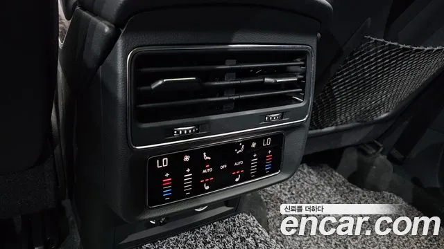 Audi Q7 2020 — фото 19