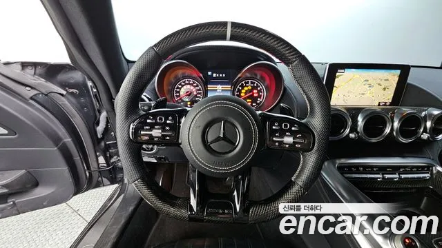 Mercedes-Benz AMG GT 2016 — фото 11