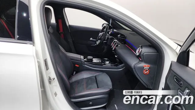 Mercedes-Benz A-Class 2023 — фото 11