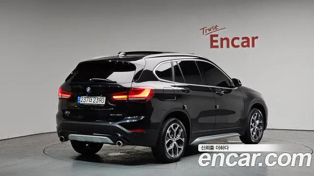BMW X1 2021 — фото 1