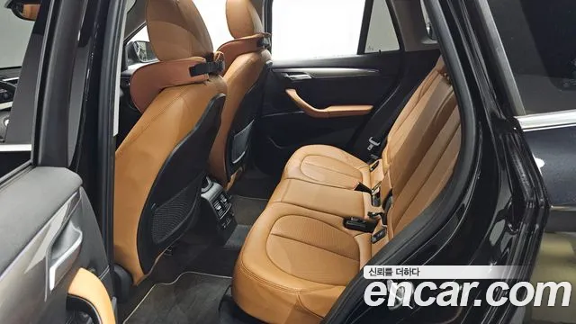 BMW X1 2021 — фото 11