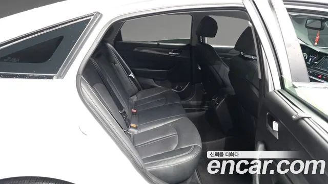 Hyundai Sonata 2018 — фото 12