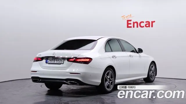 Mercedes-Benz E-Class 2023 — фото 2