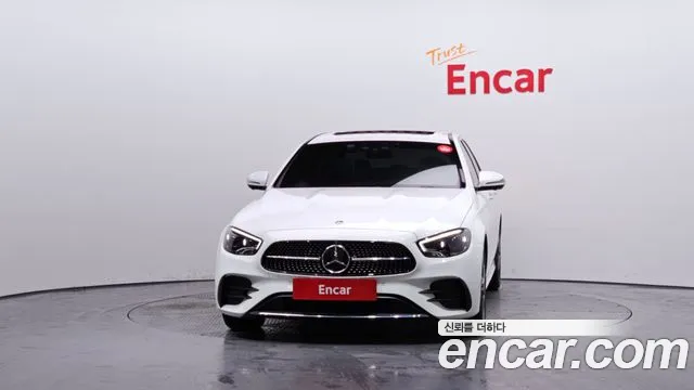 Mercedes-Benz E-Class 2023 — фото 3