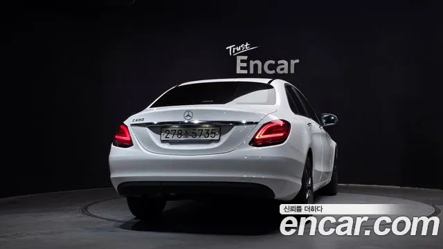 Mercedes-Benz C-Class 2019 — фото 4