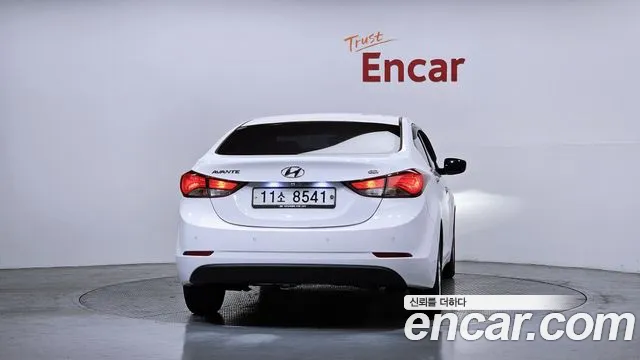 Hyundai AVANTE 2015 — фото 4