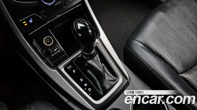 Hyundai AVANTE 2015 — фото 9
