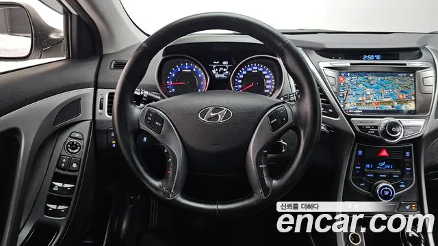 Hyundai AVANTE 2015 — фото 13