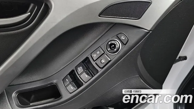 Hyundai AVANTE 2015 — фото 17