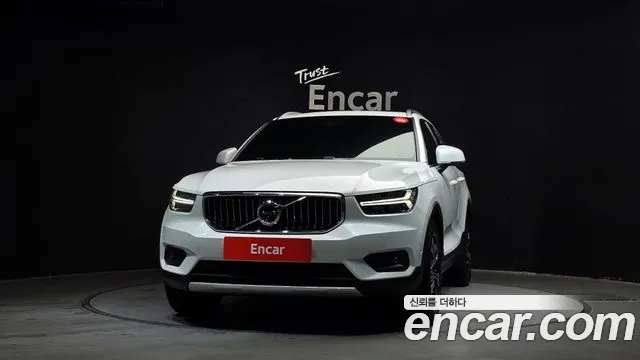 Volvo XC40 2021 — фото 3