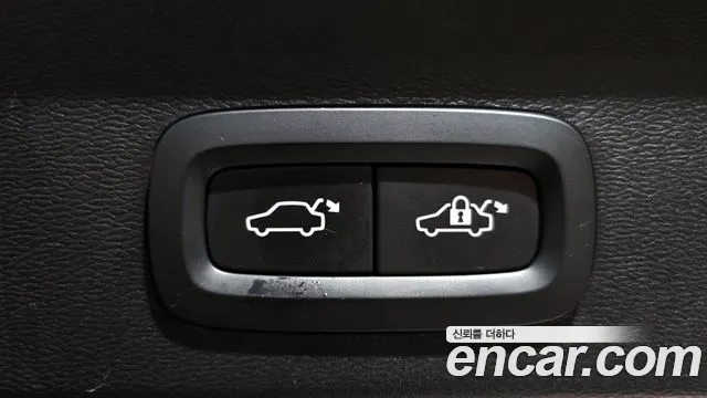 Volvo XC40 2021 — фото 20