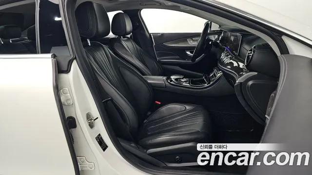 Mercedes-Benz CLS-Class 2019 — фото 20