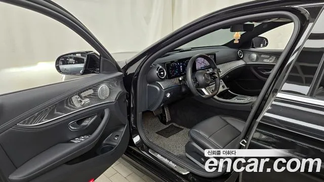 Mercedes-Benz E-Class 2021 — фото 10